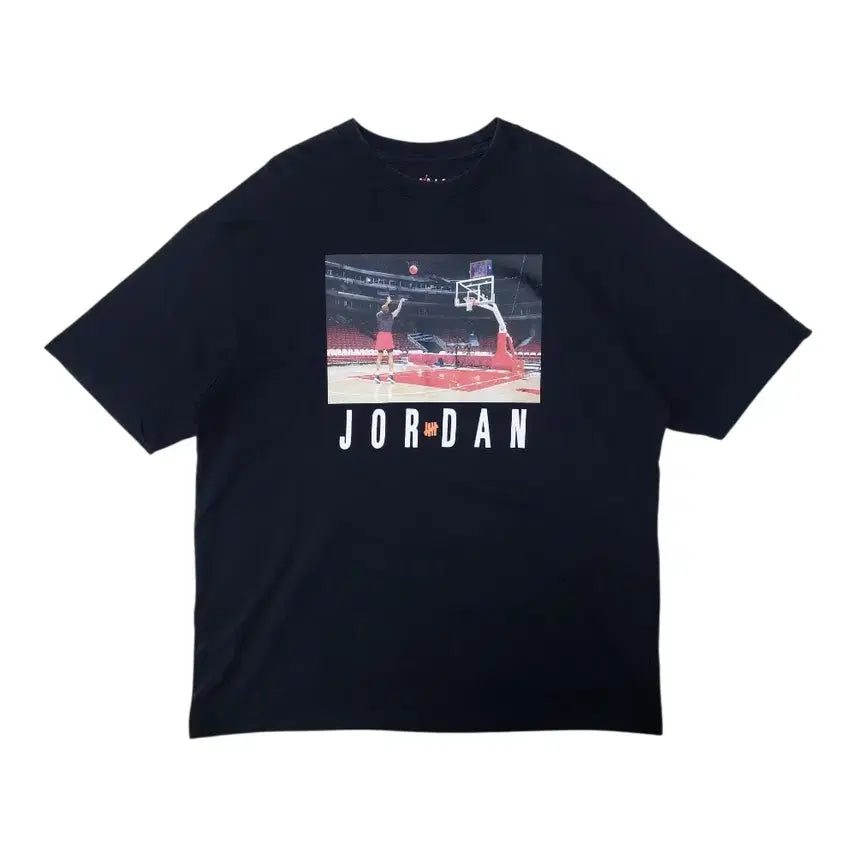 [BUNJANG] Jordan x Undefeated Predraw T-Shirt / 택포) 조던 X 언디피티드 프리드로우 반팔 티셔츠 L