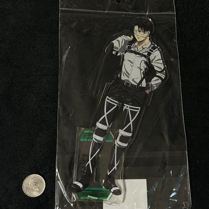 [BUNJANG] Levi Ackerman Mega Acrylic Stand Attack on Titan Survey Corps / 리바이 아커만 메가 아크릴 스탠드 진격의 거인 진격거 조사병단