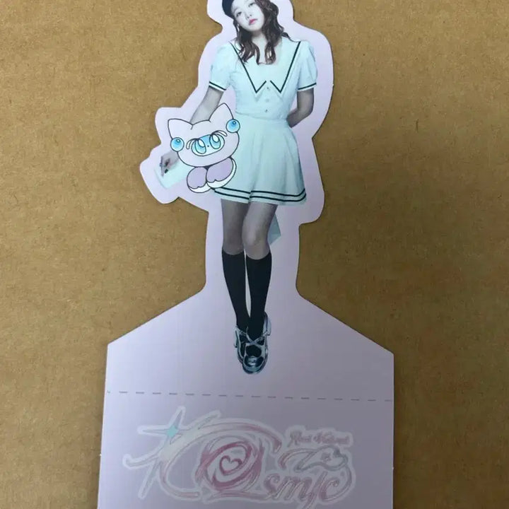 [BUNJANG] Red Velvet Yeri Cosmic Doll / Red Velvet Cosmic 인형 예리 레드벨벳 코스믹