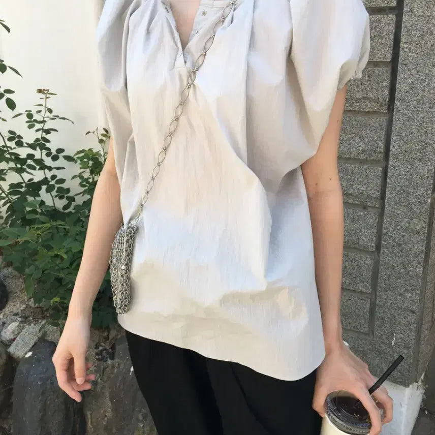 [BUNJANG] Meaning Out Early Button Shirring Blouse / 미닝아웃 얼리버튼셔링 블라우스