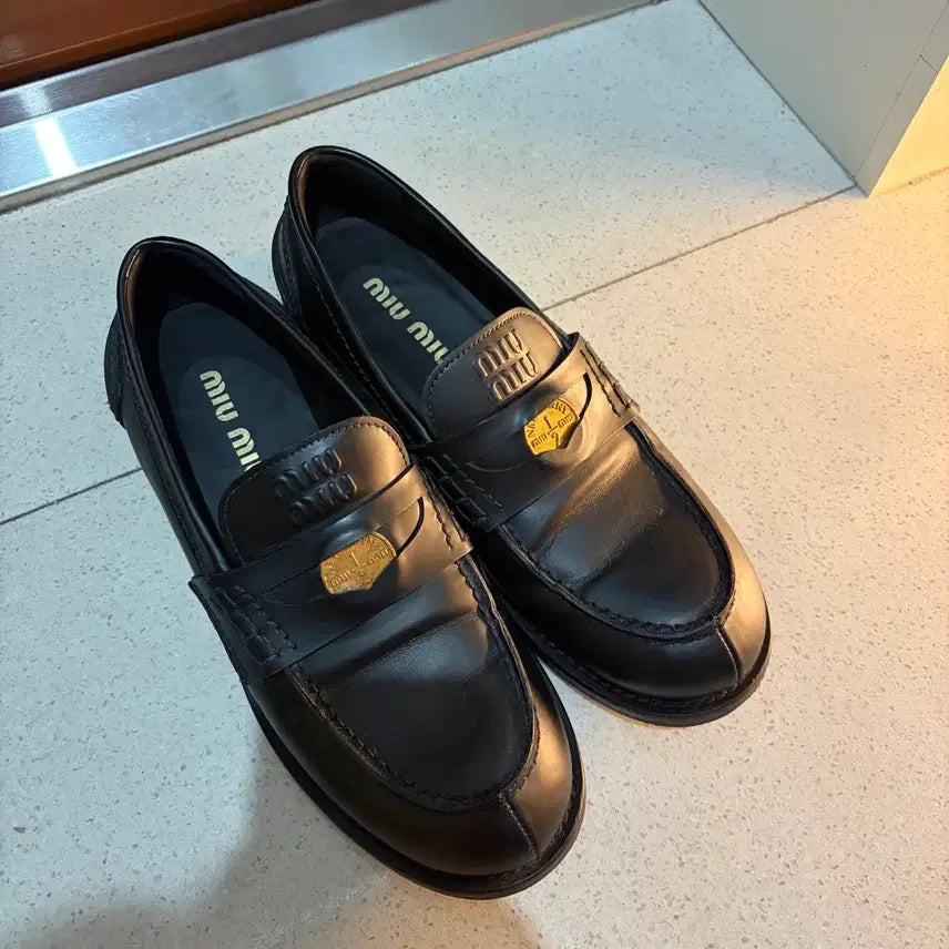 [BUNJANG] Miu Miu Penny Loafers / 미우미우 페니로퍼