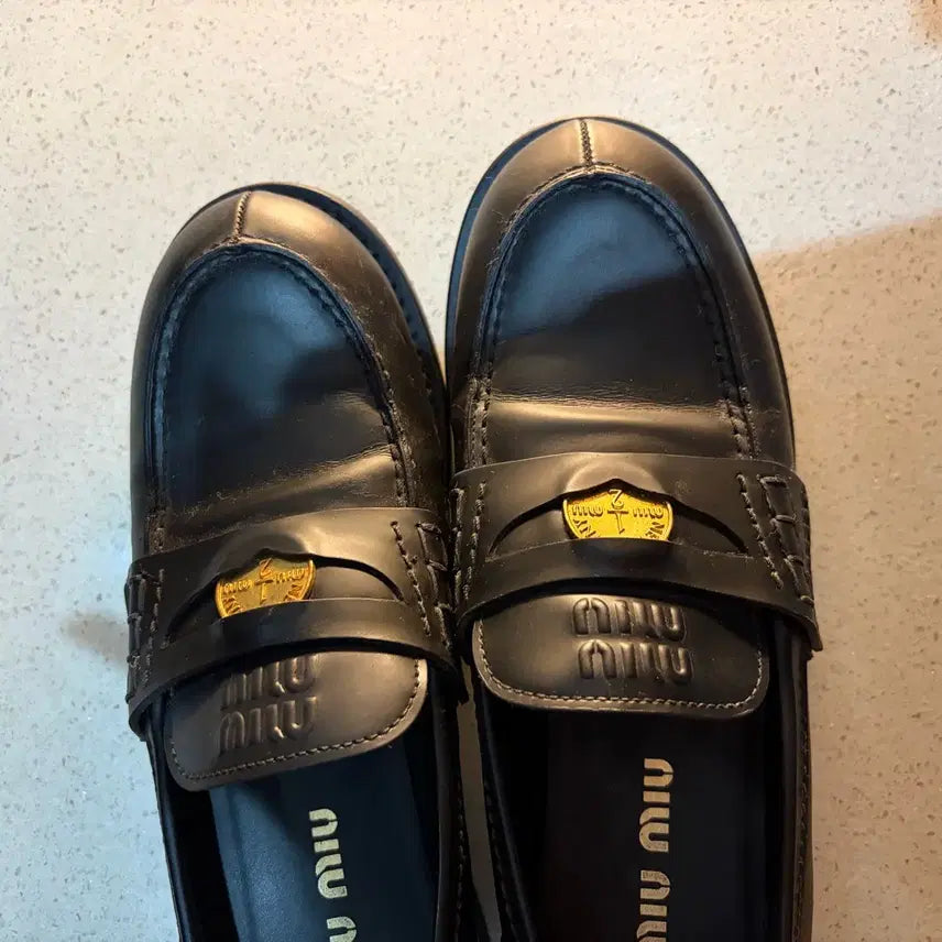 [BUNJANG] Miu Miu Penny Loafers / 미우미우 페니로퍼