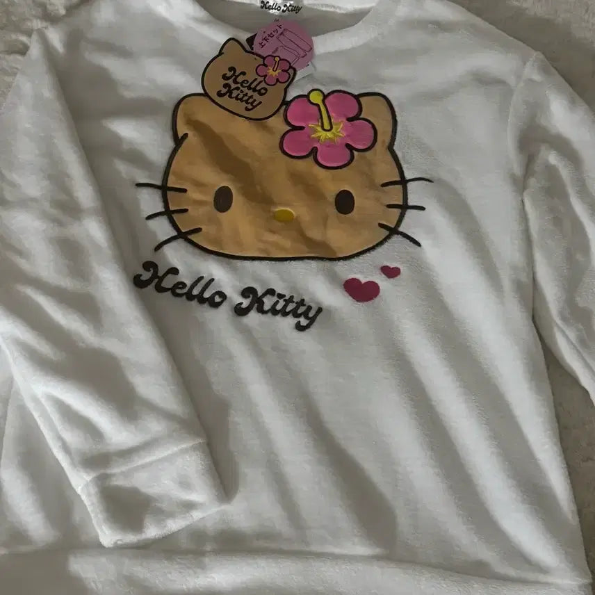 [BUNJANG] Sanrio Tanning Kitty Pajamas (M) / 태닝키티 잠옷 M
