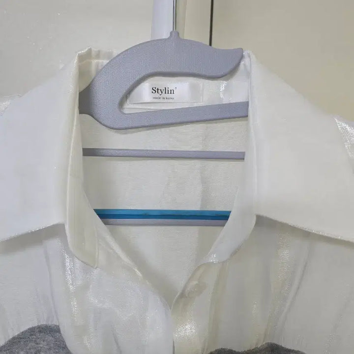 [BUNJANG] Stylin Colorblock Blouse / Stylin 스타일린 배색 블라우스