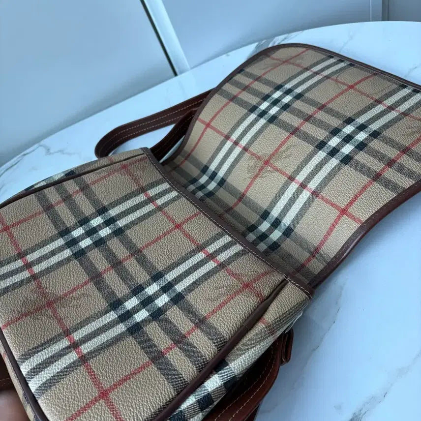 [BUNJANG] Burberry Nova Check Vintage Saddle Bag / 버버리 노바체크 빈티지 새들백