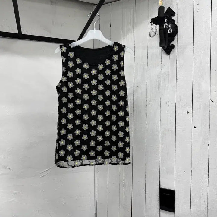 [BUNJANG] Sleeveless Top / 슬리브리스