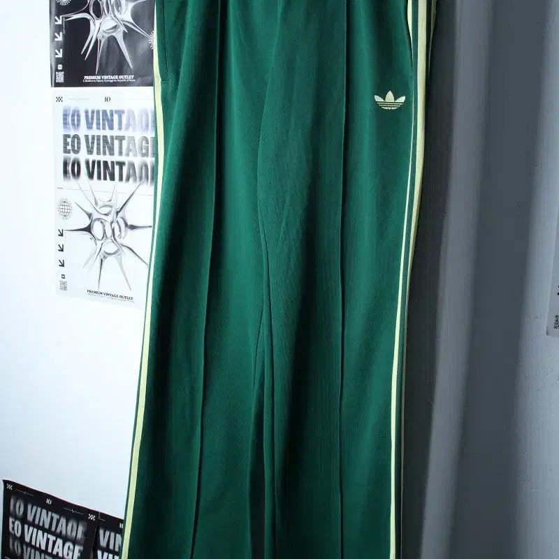 [BUNJANG] Adidas 00s Training Pants XL-2XL / (XL-2XL) 아디다스 트레이닝복 바지 00s 년대 희귀-2631