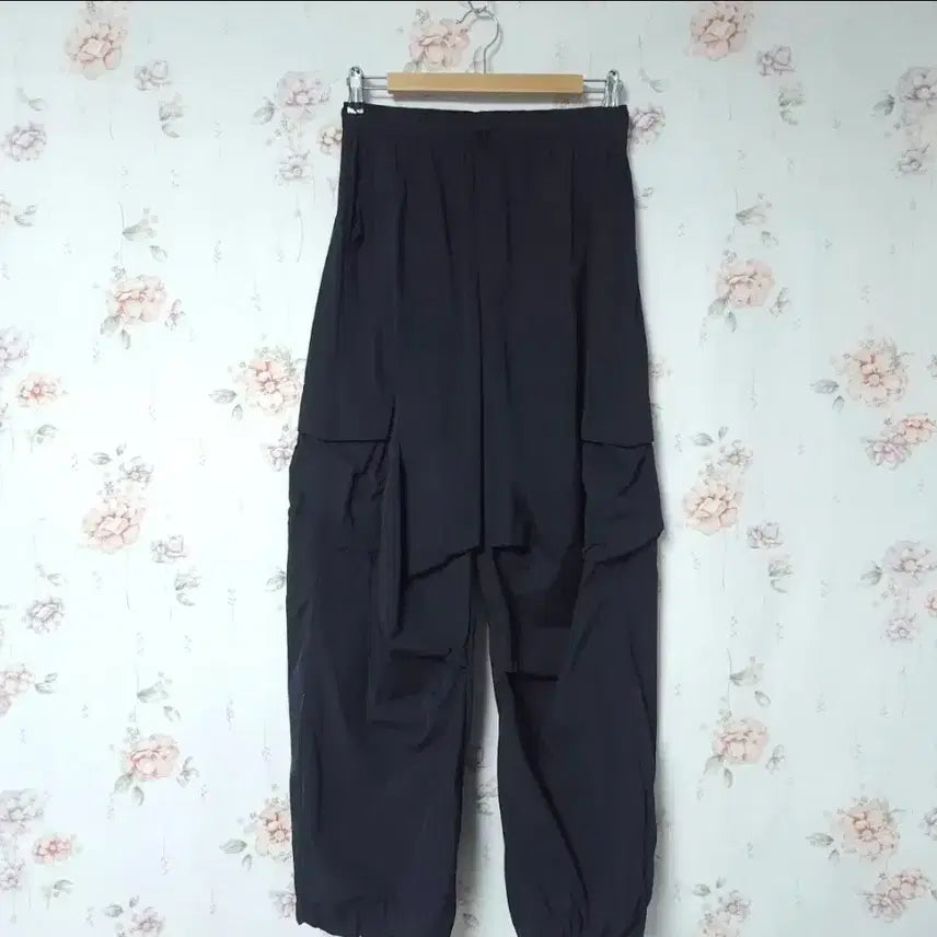 [BUNJANG] New Balance Cargo Training Pants / 뉴발 카고바지