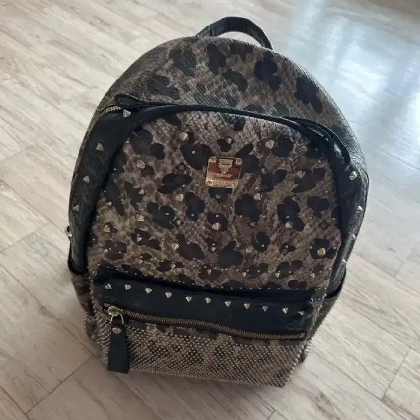 [BUNJANG] MCM Leopard Studded Backpack / MCM 레오파드 스터드 백팩