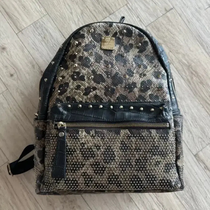 [BUNJANG] MCM Leopard Studded Backpack / MCM 레오파드 스터드 백팩