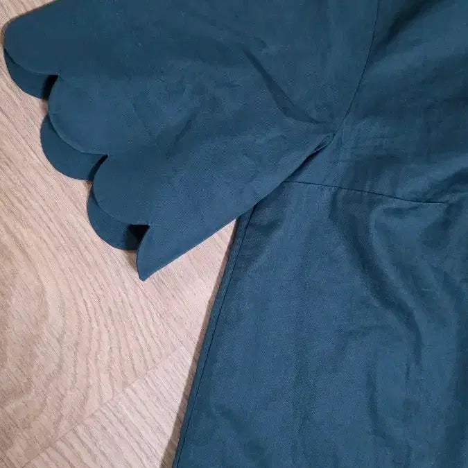 [BUNJANG] COS Unique Hemline Dress / COS 원피스