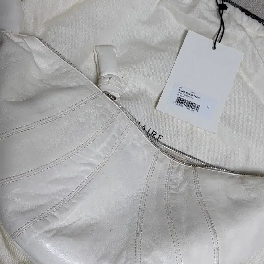 [BUNJANG] Lemaire Croissant Bag Small Ivory Lambskin / 르메르 크로아상백 스몰 아이보리 (양가죽)