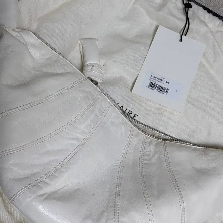 [BUNJANG] Lemaire Croissant Bag Small Ivory Lambskin / 르메르 크로아상백 스몰 아이보리 (양가죽)