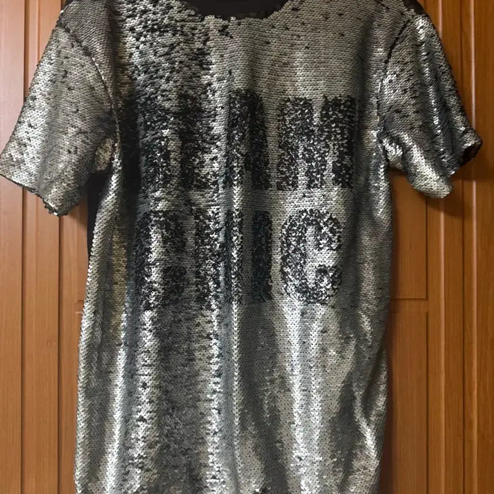 [BUNJANG] Jessi NY Sequin T-Shirt / JESSI NY 제시뉴욕 스팽글 티셔츠