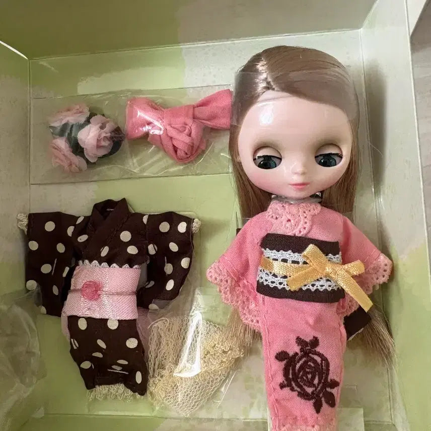 [BUNJANG] Blythe Strawberry Millefeuille Doll / 푸치 브라이스  스트로베리 밀푀유