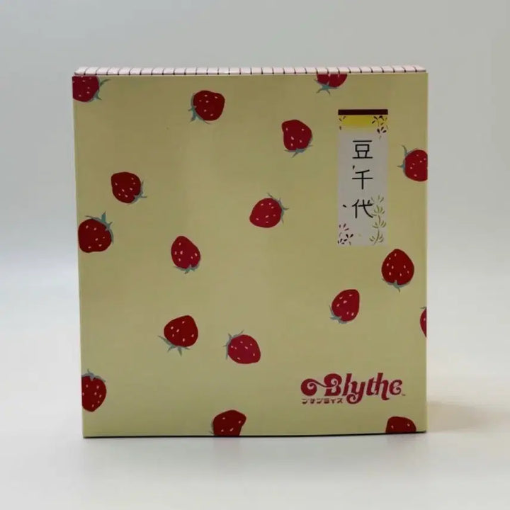 [BUNJANG] Blythe Strawberry Millefeuille Doll / 푸치 브라이스  스트로베리 밀푀유
