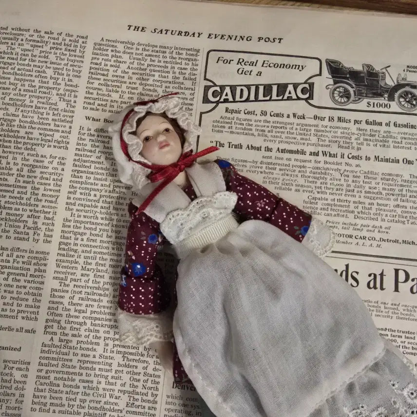 [BUNJANG] Vintage Bisque Doll with Bonnet / 빈티지 비스크돌 보넷 인형