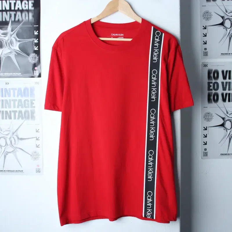 [BUNJANG] Calvin Klein T-Shirt Oversized Red Old School (L-XL) / (L-XL) 캘빈클라인 반팔 티셔츠 오버핏 레드 올드스쿨-758A