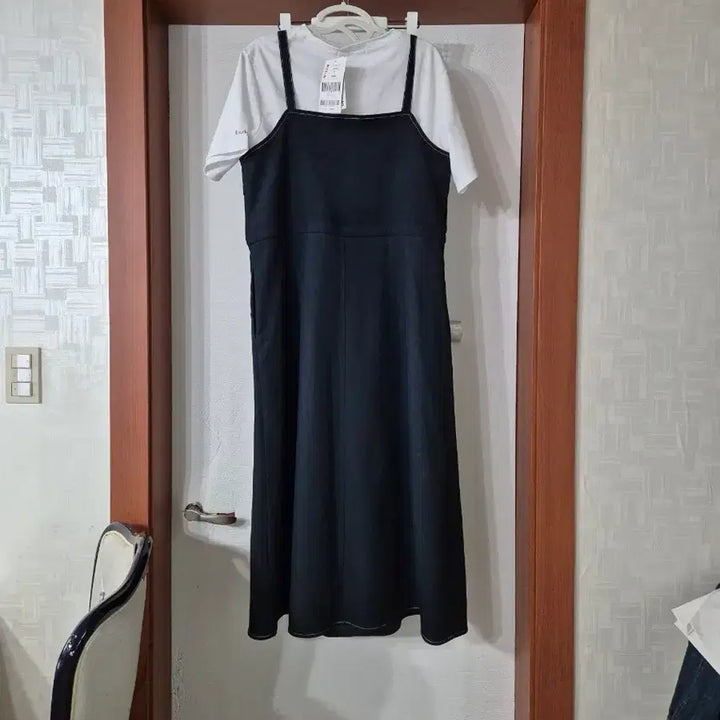 [BUNJANG] Rir&amp;Co. Overalls Dress White T-Shirt Set / 리리앤코 멜빵 원피스 + 흰색 티셔츠 세트