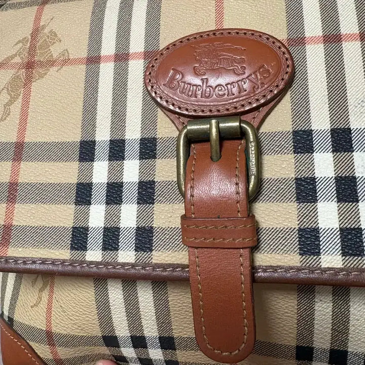 [BUNJANG] Burberry Authentic Classic Check Leather Crossbody Bag / 버버리정품 클래식 체크 크로스백