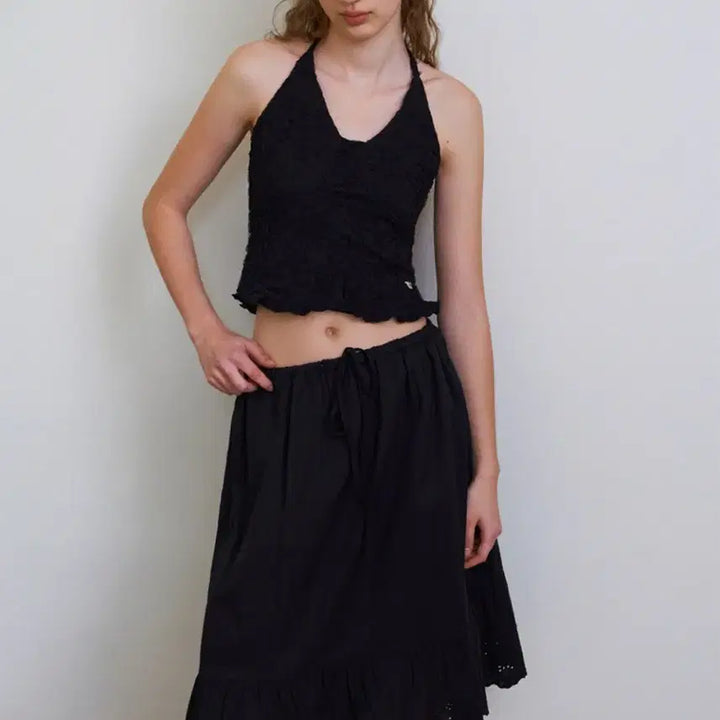 [BUNJANG] Without Summer Flower Pattern Halter Top Black / 위드아웃썸머 플라워 패턴 홀터 탑 블랙