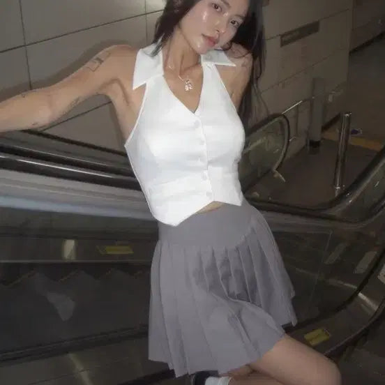 [BUNJANG] Fadeit V Pleats Skirt Navy Size 2 / 페일제이드 V 플리츠 스커트 네이비 2사이즈