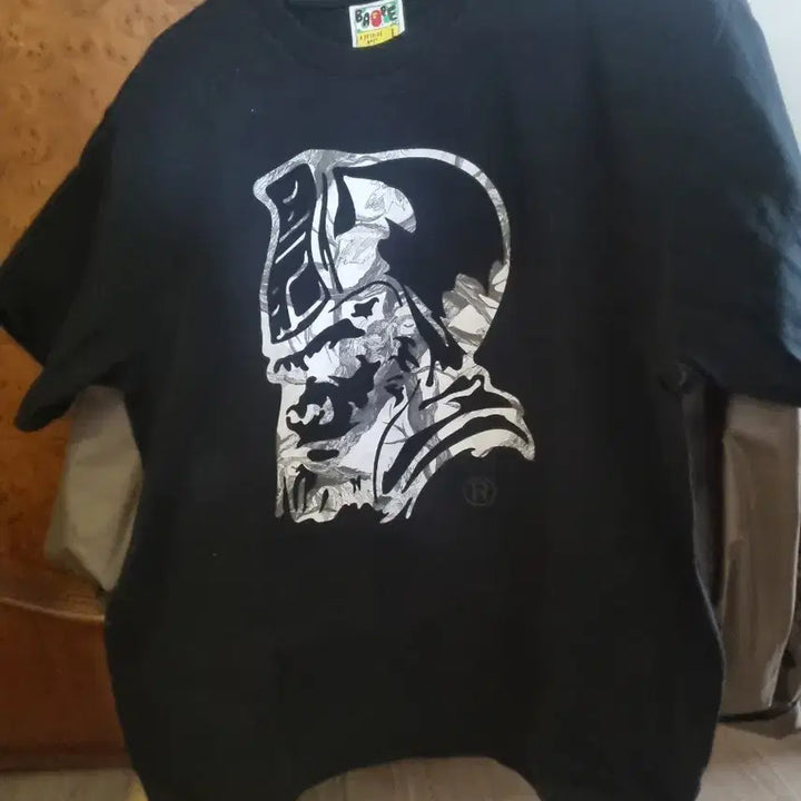 [BUNJANG] BAPE Camo Black T-Shirt (Size L) / 새상품급) 베이프 카모블랙반팔티. L