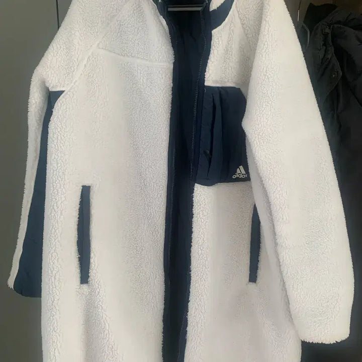 [BUNJANG] Adidas White Fleece Reversible Padded Jacket / 아디다스 흰색 뽀글이 플리스 리버시블 누빔패딩