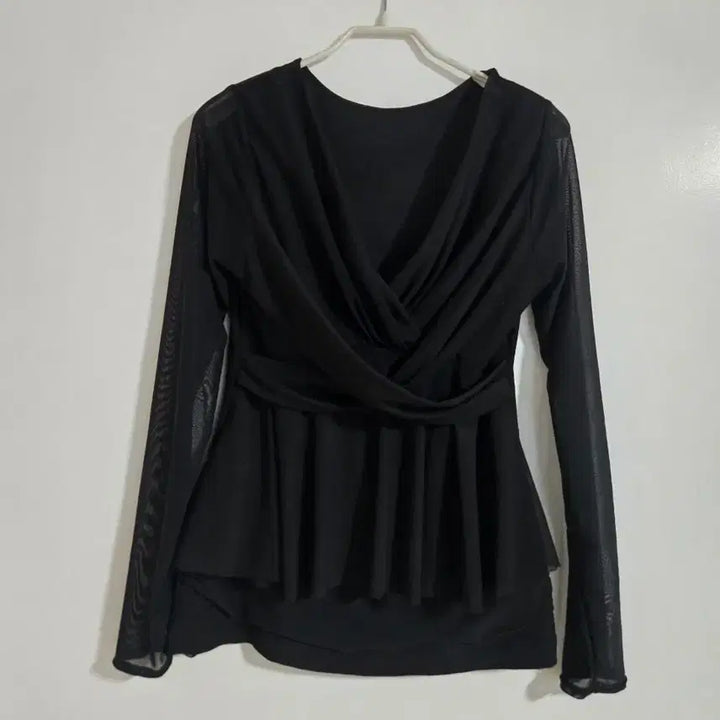 [BUNJANG] Black Wrap Design Blouse / 블랙 랩 디자인 블라우스