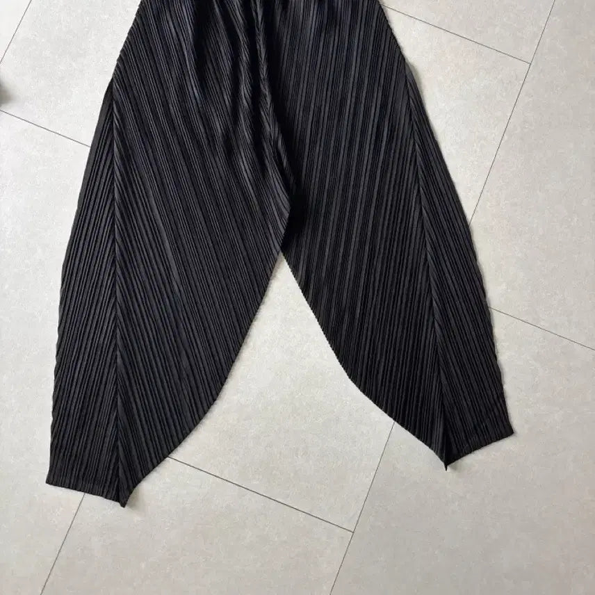 [BUNJANG] Pleated Black Pants / 플리츠블랙팬츠