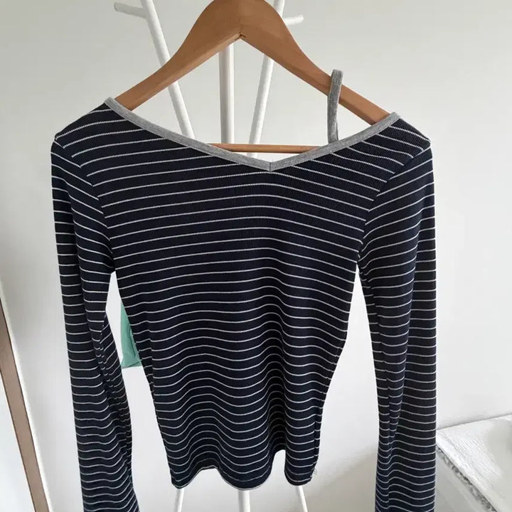 [BUNJANG] Stripe Long Sleeve T-Shirt / 스트라이프 네이비 언발란스 긴팔티셔츠