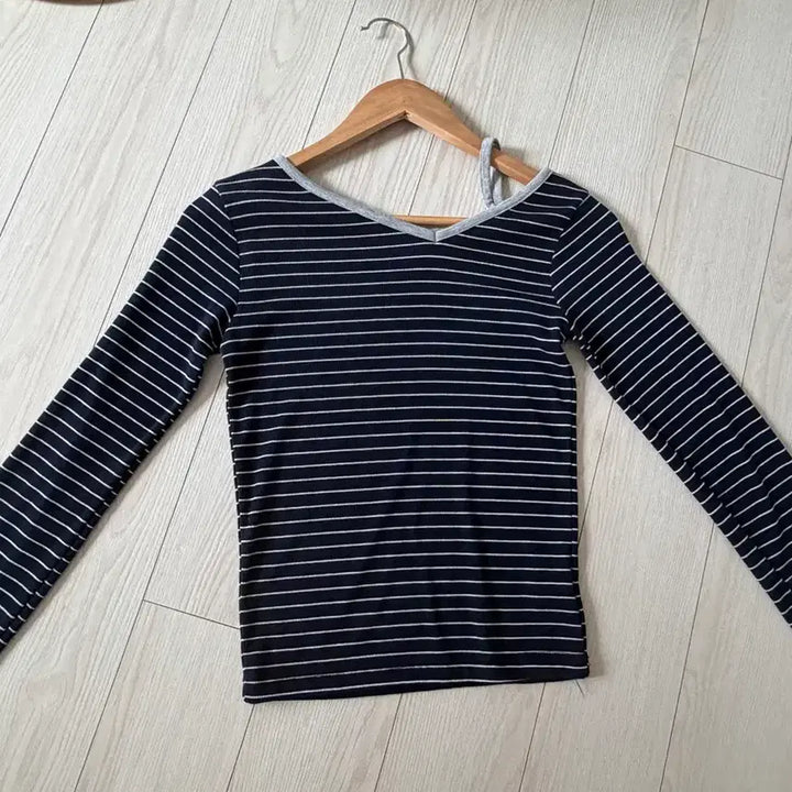 [BUNJANG] Stripe Long Sleeve T-Shirt / 스트라이프 네이비 언발란스 긴팔티셔츠