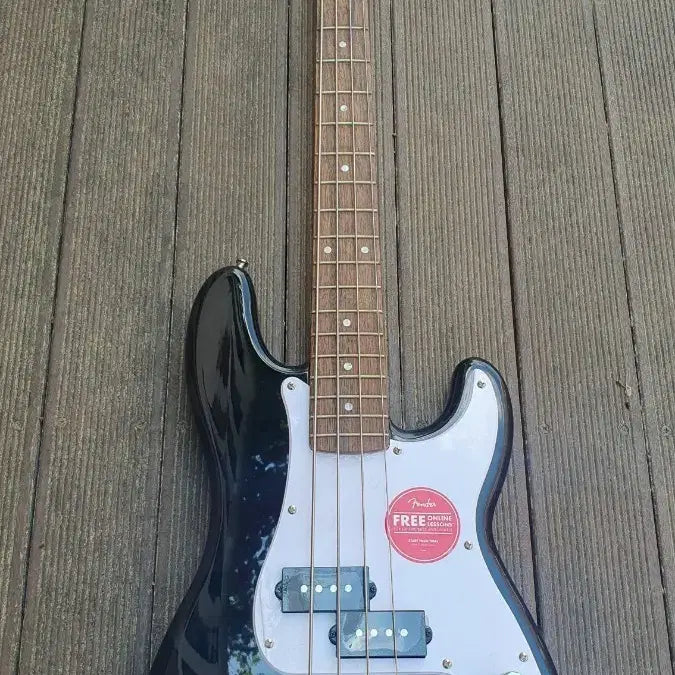 [BUNJANG] Squier Mini Precision Bass Guitar / 스콰이어 미니  P베이스 기타 청소년용&amp;여성용 