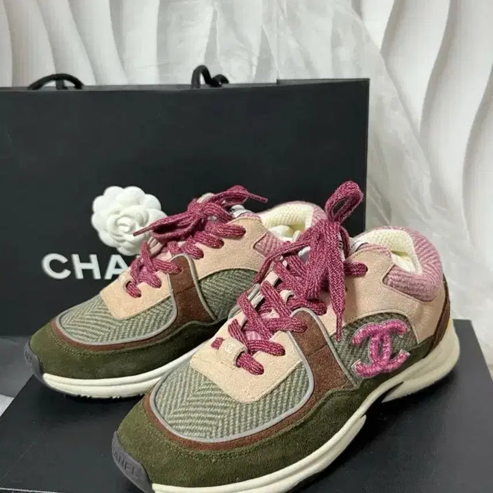 [BUNJANG] Chanel Tweed CC Logo Sneakers / CHANEL 샤넬 트위드 스니커즈