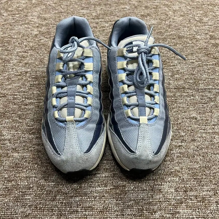 [BUNJANG] Nike Air Max 95 Essential 240 / 나이키 에어맥스 95 에센셜 240