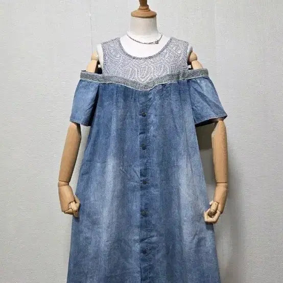 [BUNJANG] Denim Shoulder Cut-Out Dress / 데님 숄더 트임 원피스
