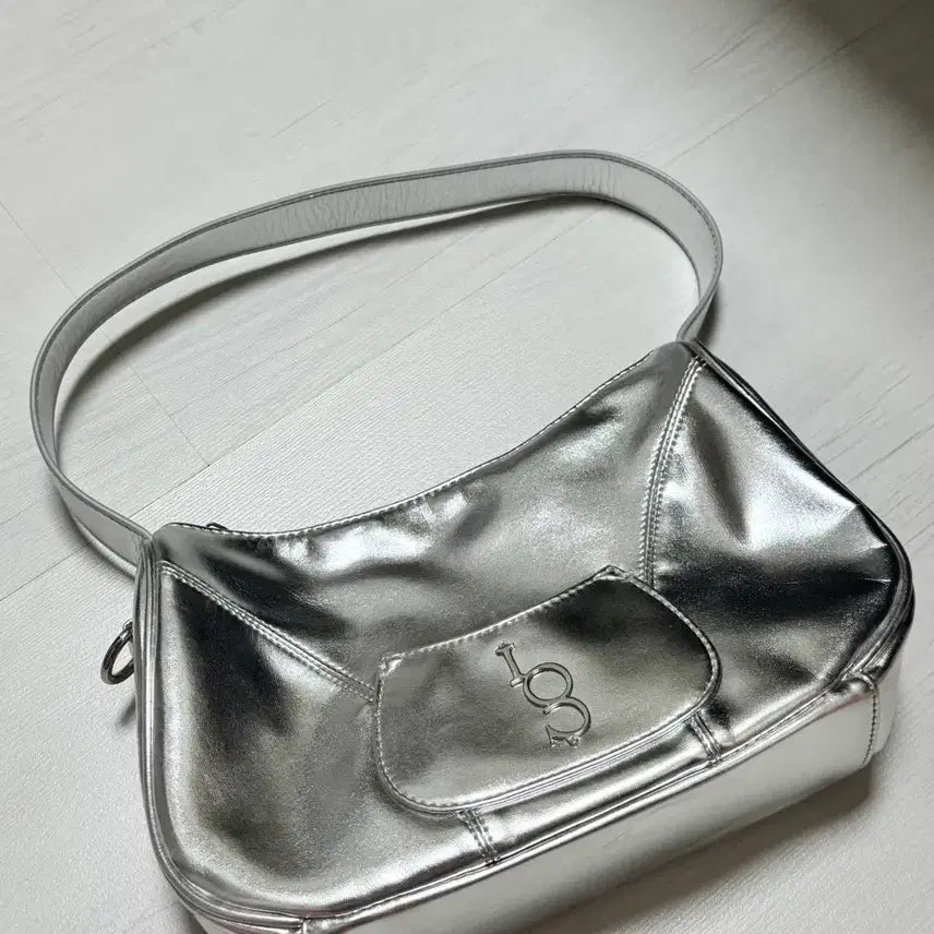 [BUNJANG] Illigo Signature Bag Silver / 일리고 시그니처 백 실버