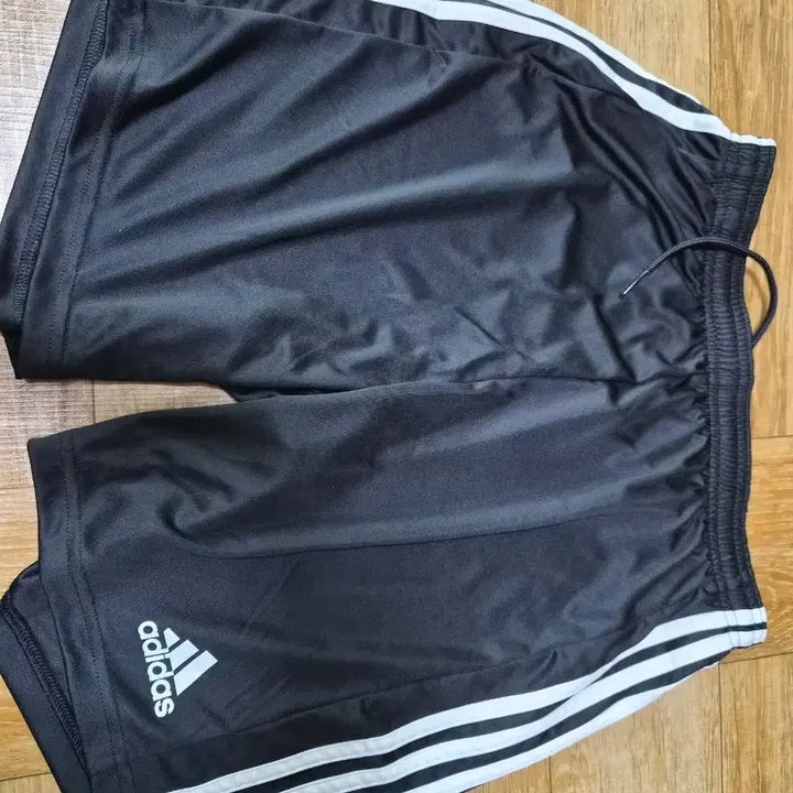 [BUNJANG] Adidas Black Shorts / 아디다스 반바지