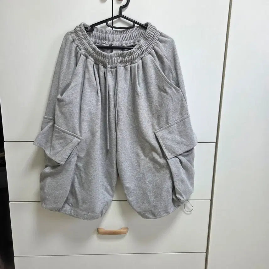 [BUNJANG] Gray Bermuda Shorts (Free Size) / 그레이 버뮤다팬츠 반바지 프리사이즈