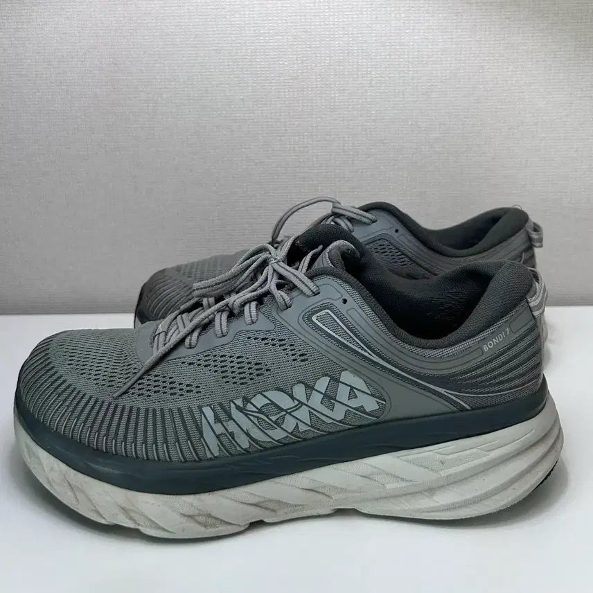 [BUNJANG] Hoka Bondi 7 Running Shoes / 호카 본디7 (265)