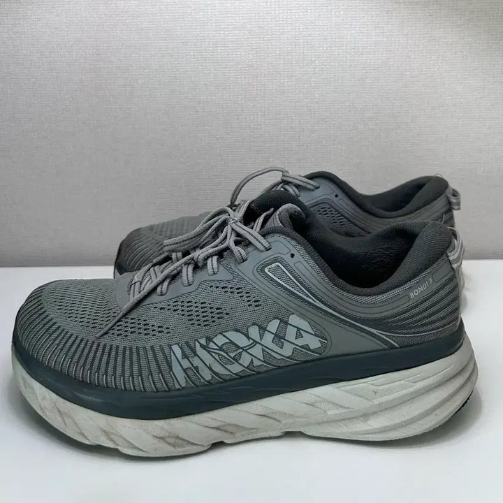 [BUNJANG] Hoka Bondi 7 Running Shoes / 호카 본디7 (265)