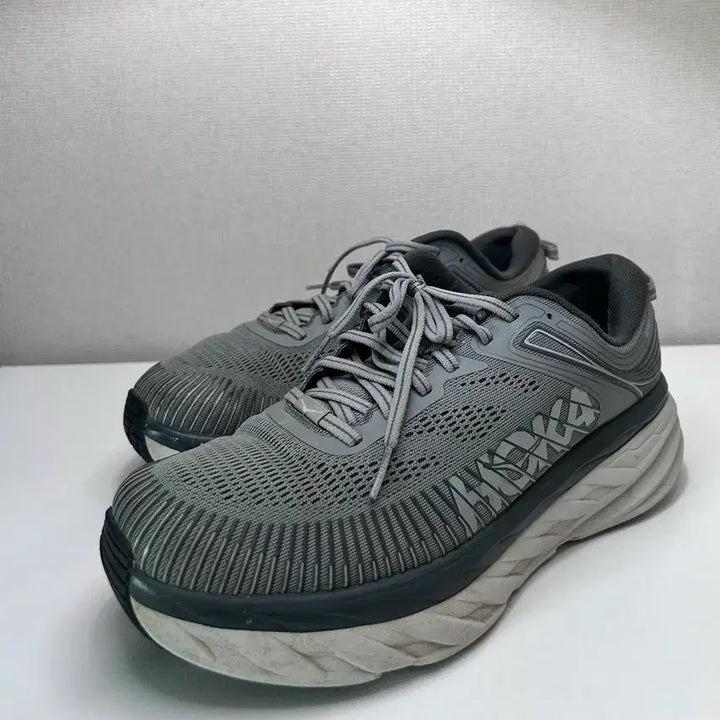 [BUNJANG] Hoka Bondi 7 Running Shoes / 호카 본디7 (265)
