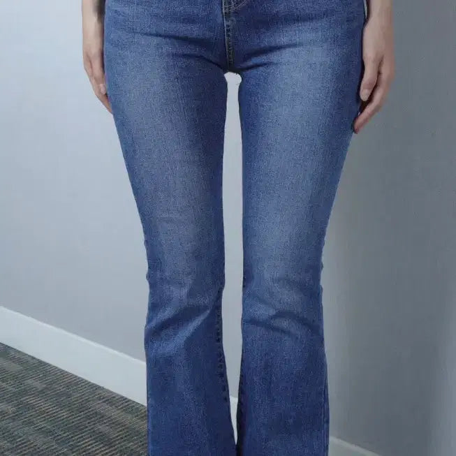 [BUNJANG] Ivory Set Two High Boots-Cut Denim Jeans / 아이보렛 two high boots-cut denim jean