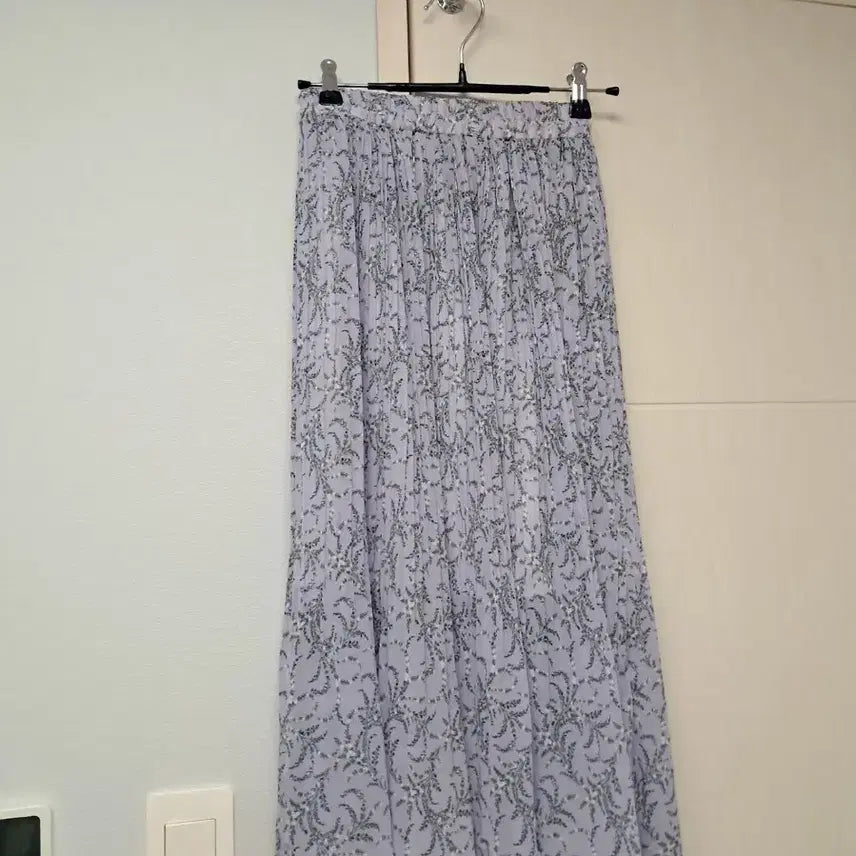 [BUNJANG] Light Purple Floral Pattern Long Pleated Skirt / 연보라 플라워 패턴 롱 플리츠 스커트