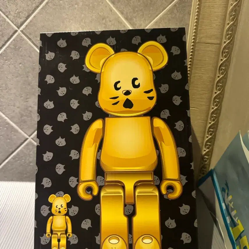 [BUNJANG] Bearbrick Nya Gold Plated 400% + 100% Set / 베어브릭 400%100% 냐 골드 BEARBRICK NYA
