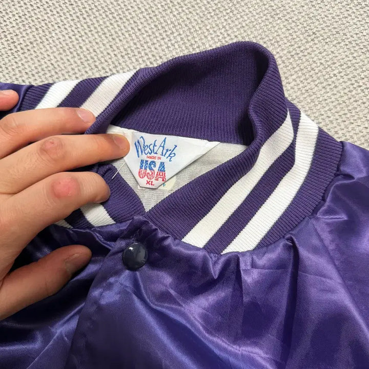 [BUNJANG] USA Vintage Budweiser Varsity Jacket / USA vintage 버드와이저 바시티 자켓