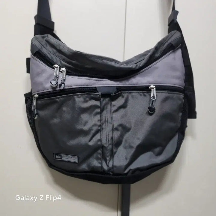 [BUNJANG] REI Shoulder Cross Bag / REI. 숄더 크로스백