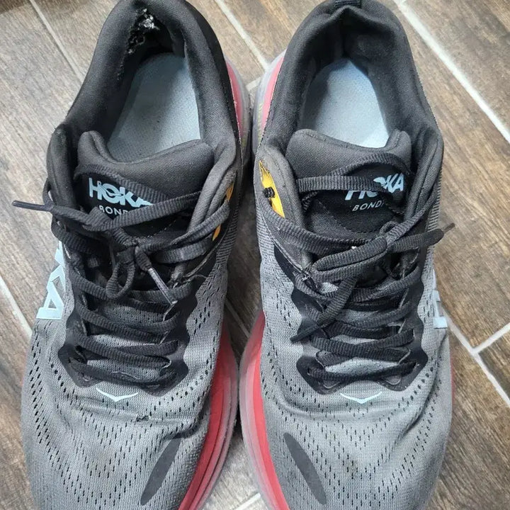 [BUNJANG] Hoka Running Shoes Grey/Red 265 / 호카 운동화 회색/레드265
