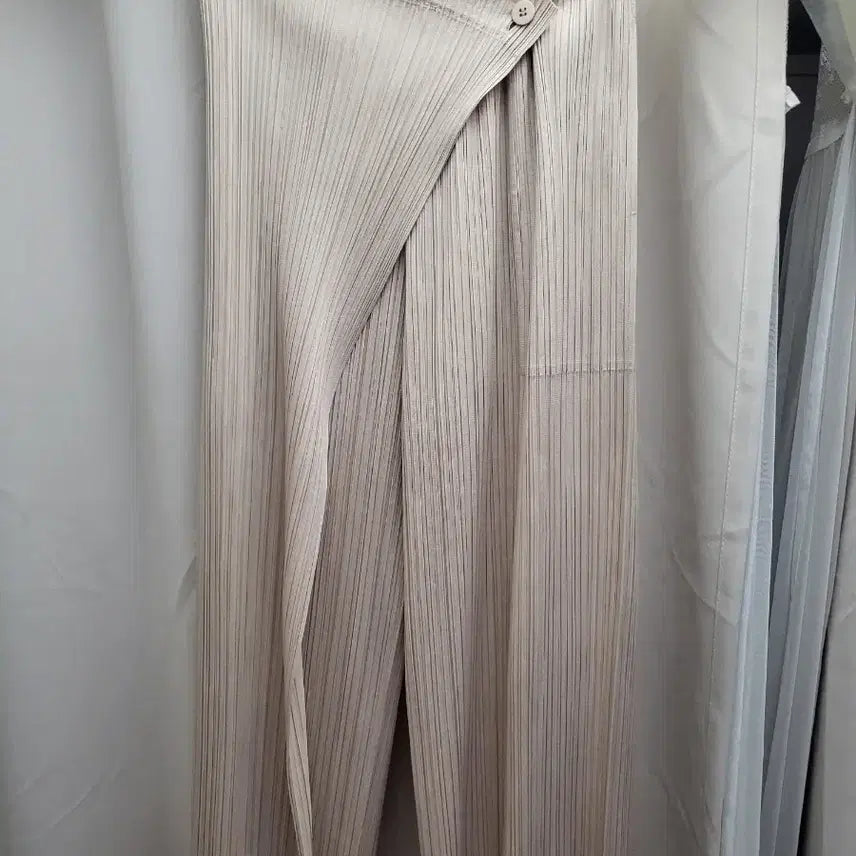 [BUNJANG] Pleats Please Wrap Pants Beige / 플리츠플리즈 랩팬츠 판매해요