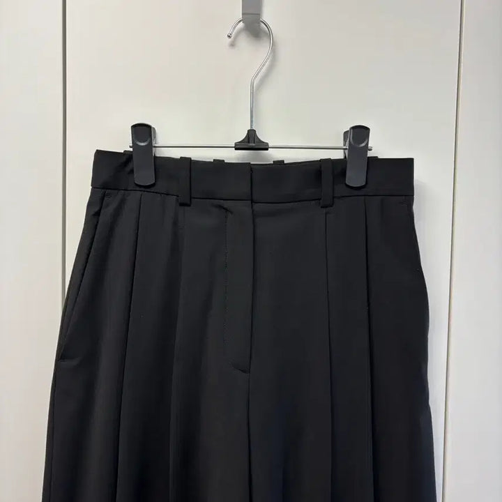 [BUNJANG] Cos Two-Tuck High-Waist Slacks Pants / Cos 코스 투핀턱 슬랙스 팬츠